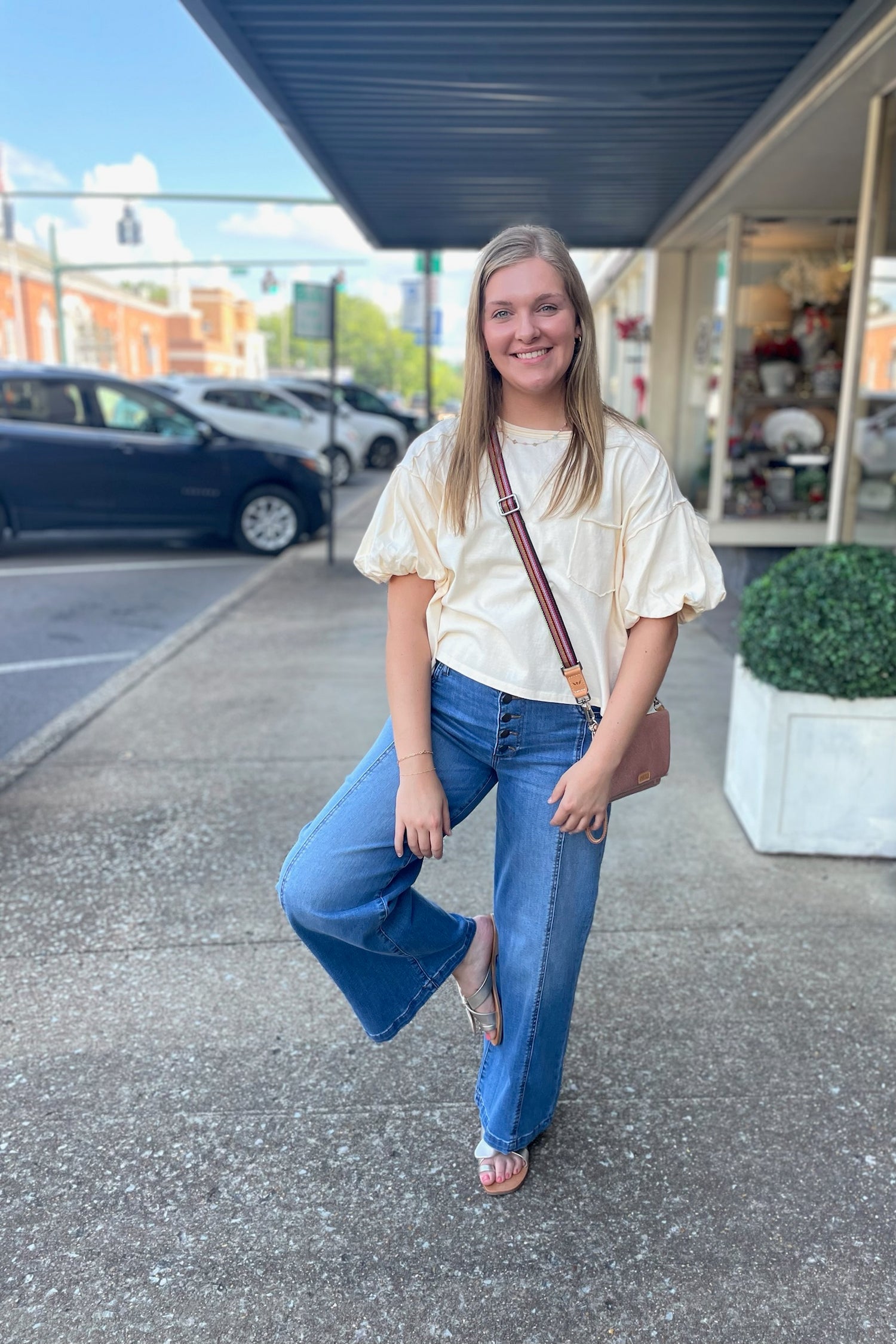 KUT Meg High Rise Wide Leg Lightening