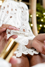 Blonde : High-Roller Grab & Go Perfume Stick by Thomas Blonde