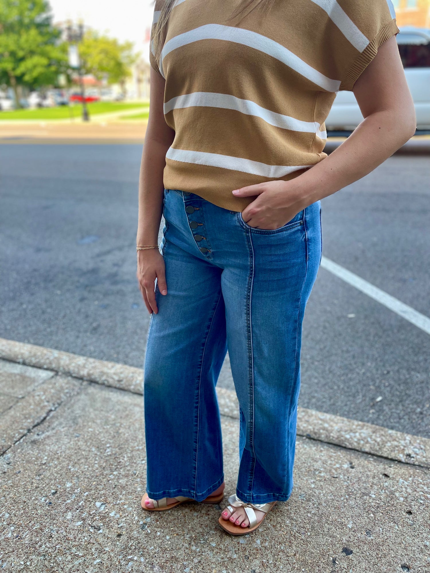 KUT Meg High Rise Wide Leg Lightening