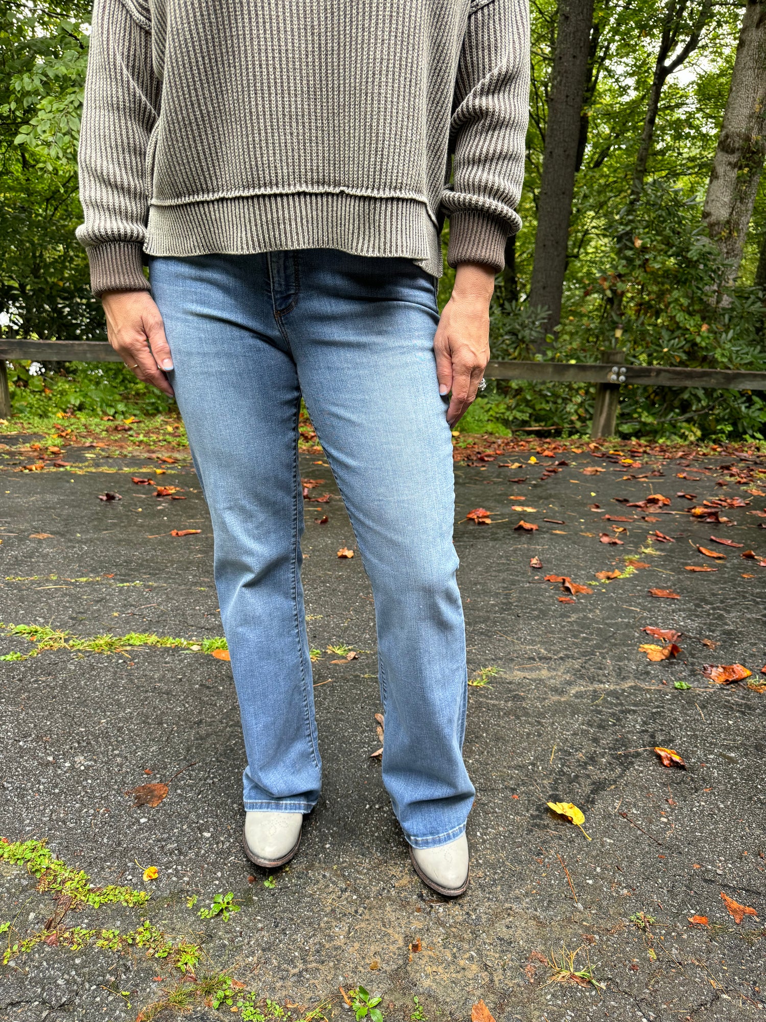 KUT Ana High Rise Flare