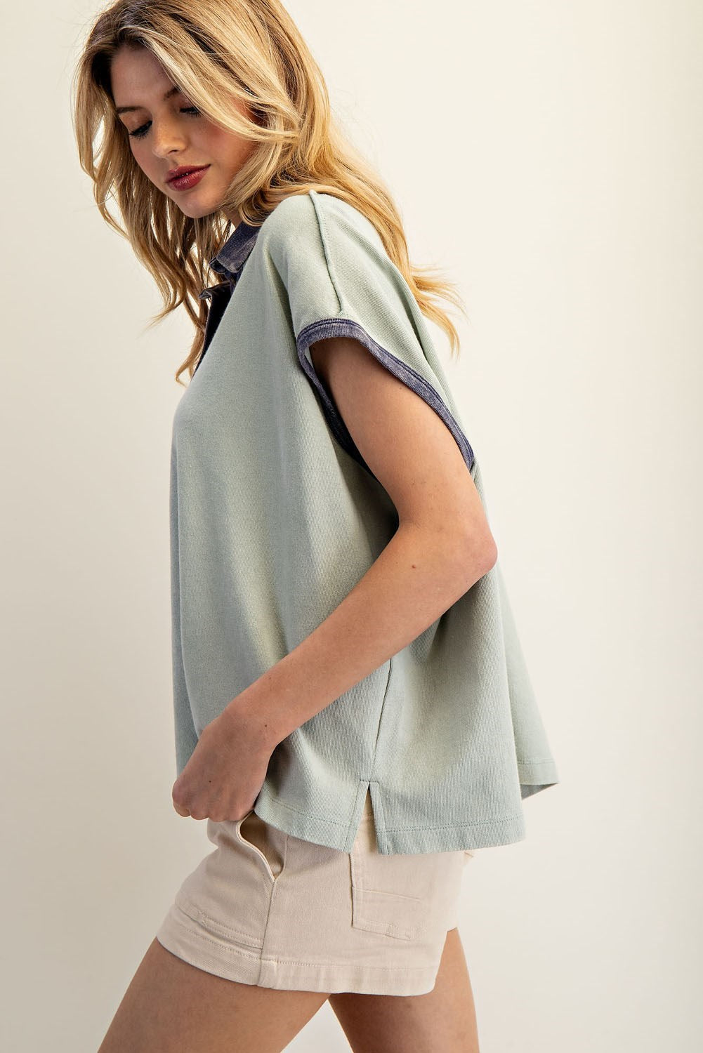 Contrasting Collar Top