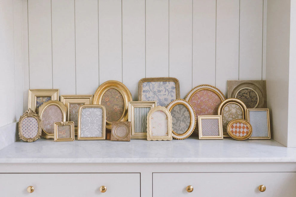 Gold Dots on Edge Photo Frame