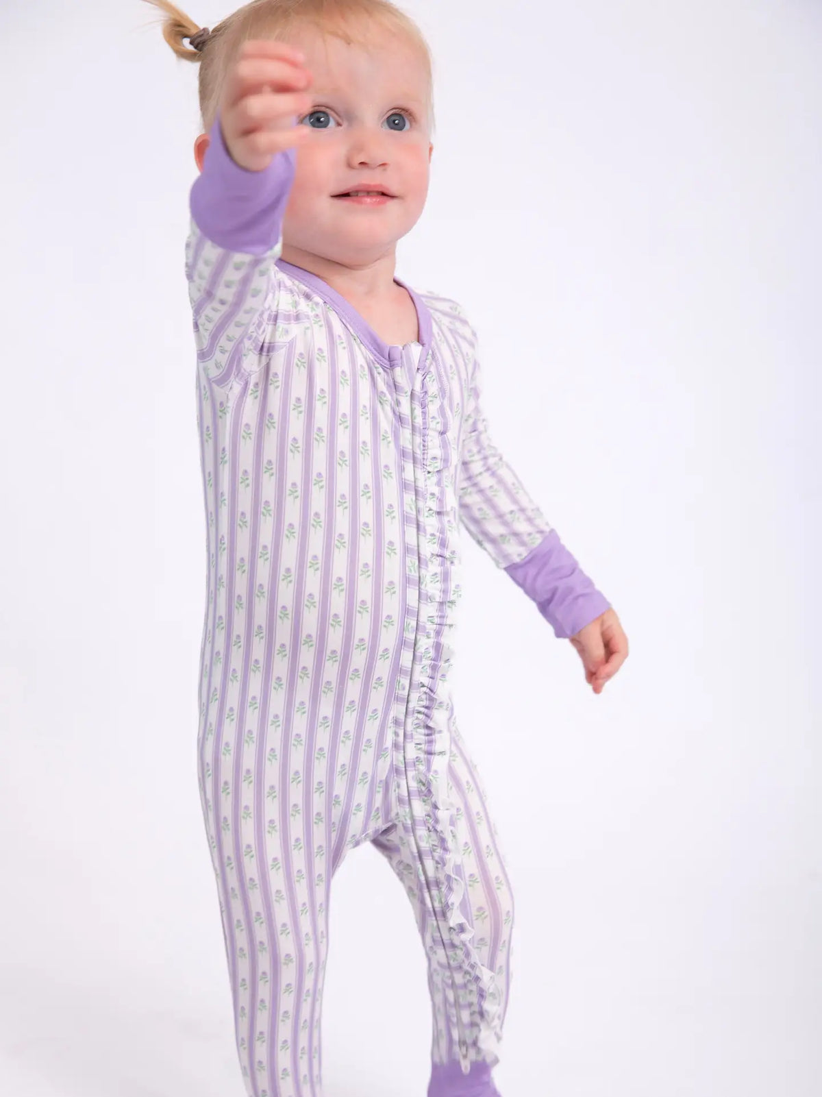 Lilac Ribbons Convertible Sleeper