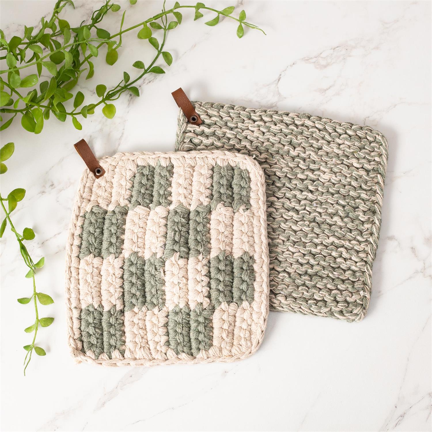 Knitted Pot Holder