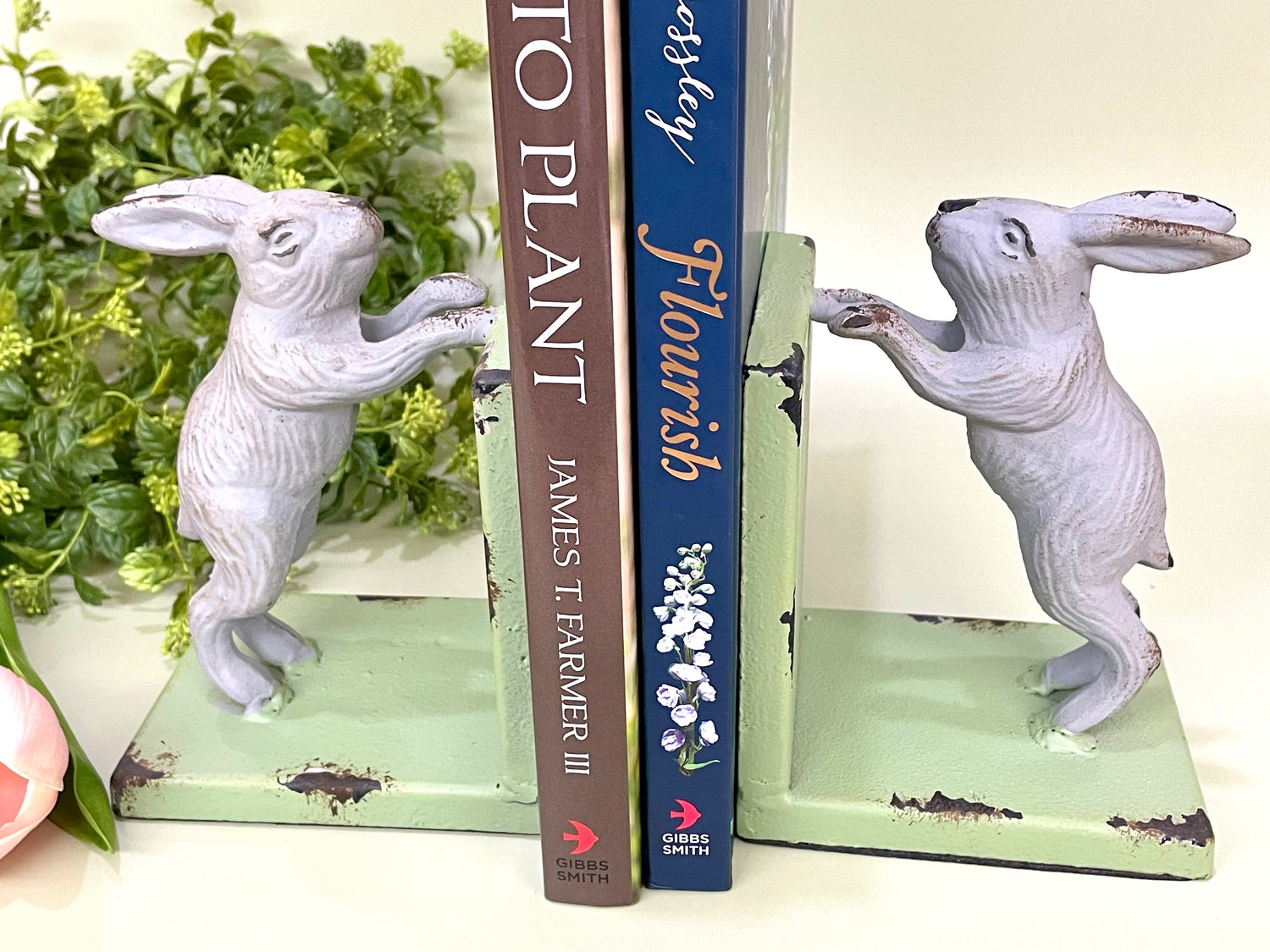 Cast Iron Bunny Bookends Mint Set of 2