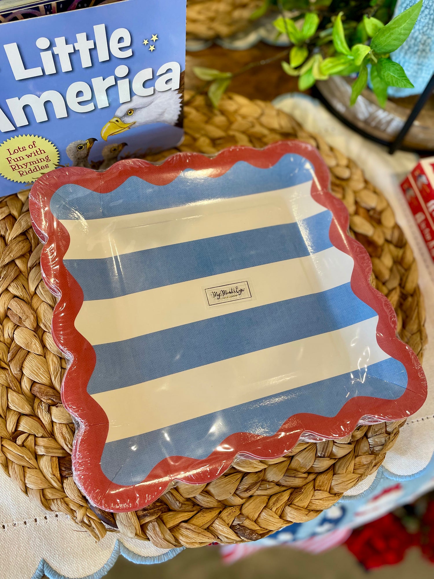 Hamptons Stripes Scalloped Paper Plate