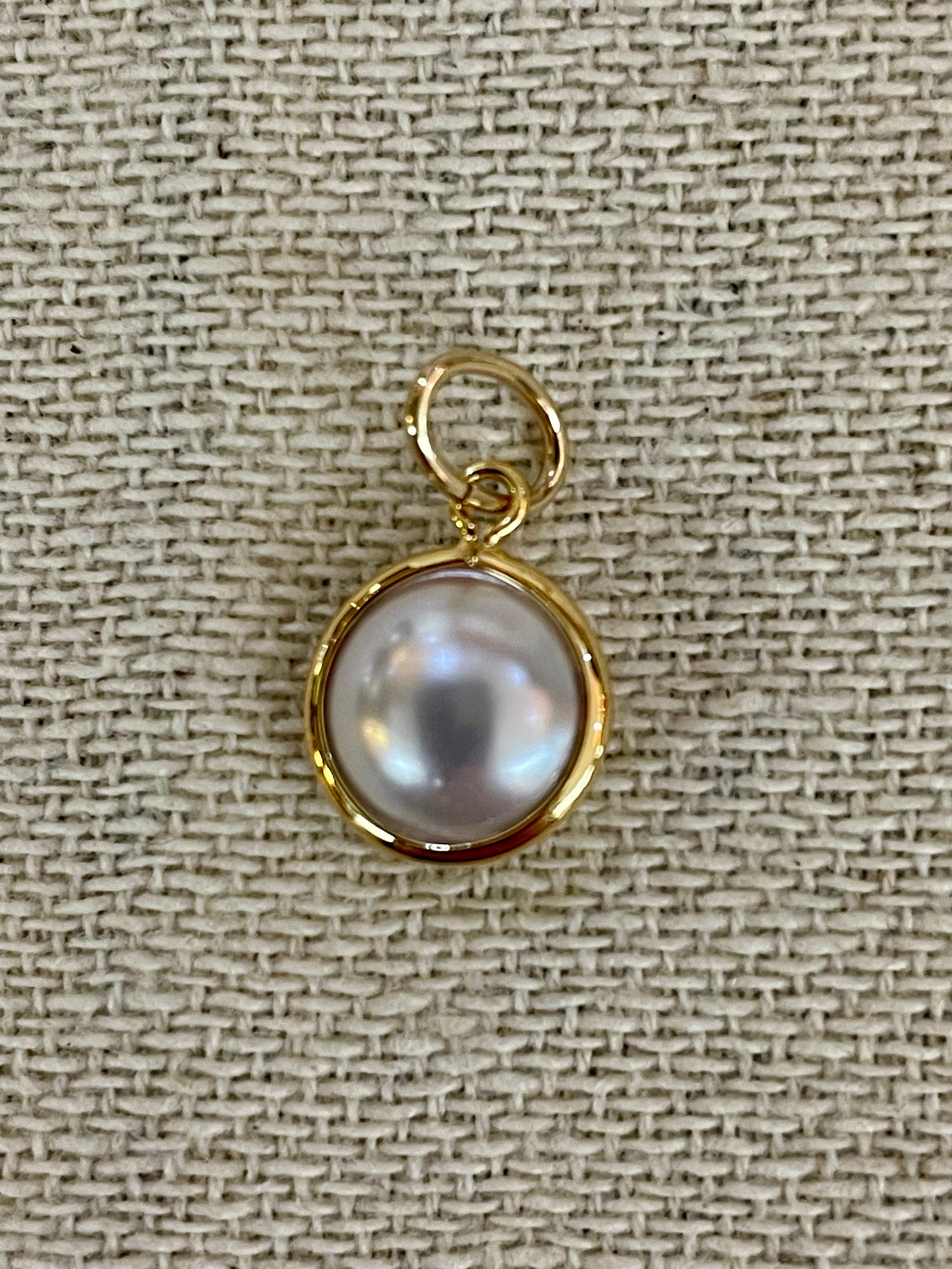 Pearl Gold Rim Charm