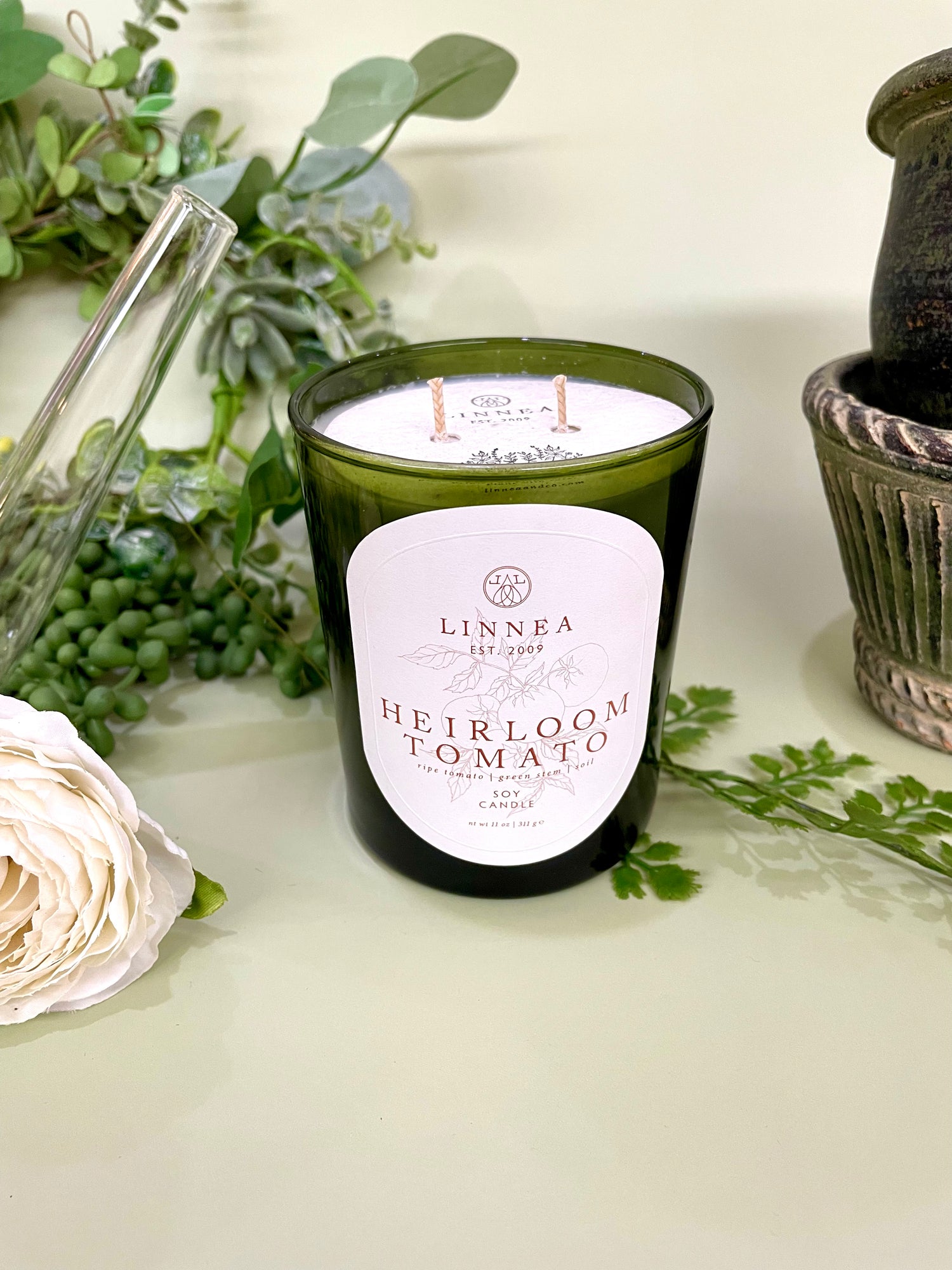 Heiloom Tomato 2 wick Linnea Candle