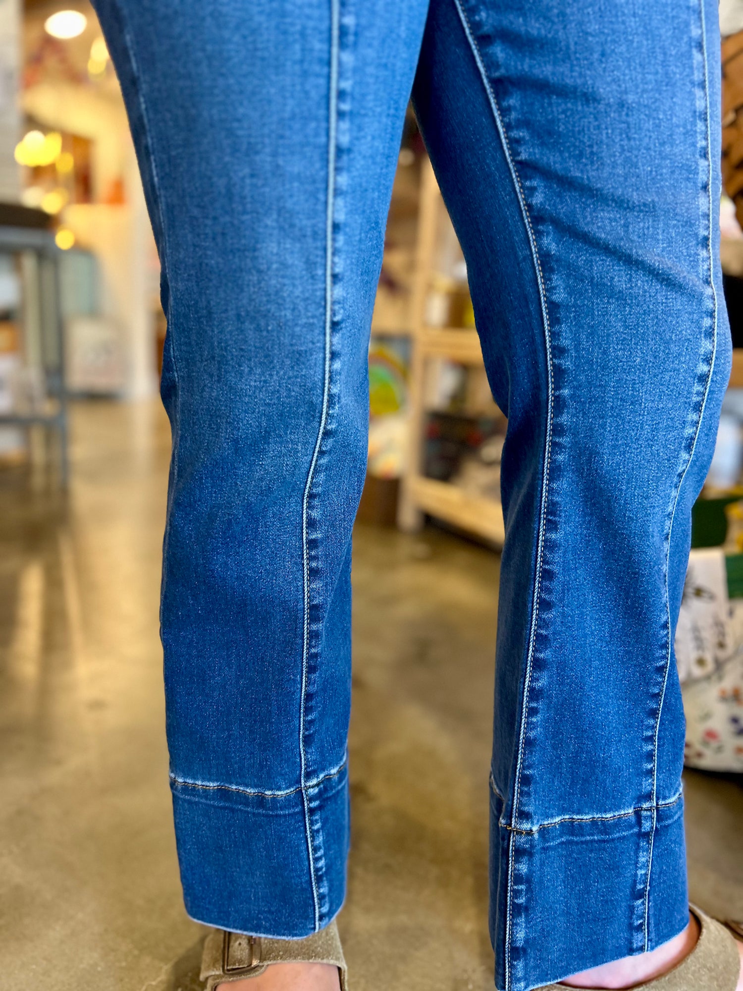 KUT Kelsey High Rise Wide Hem Seam