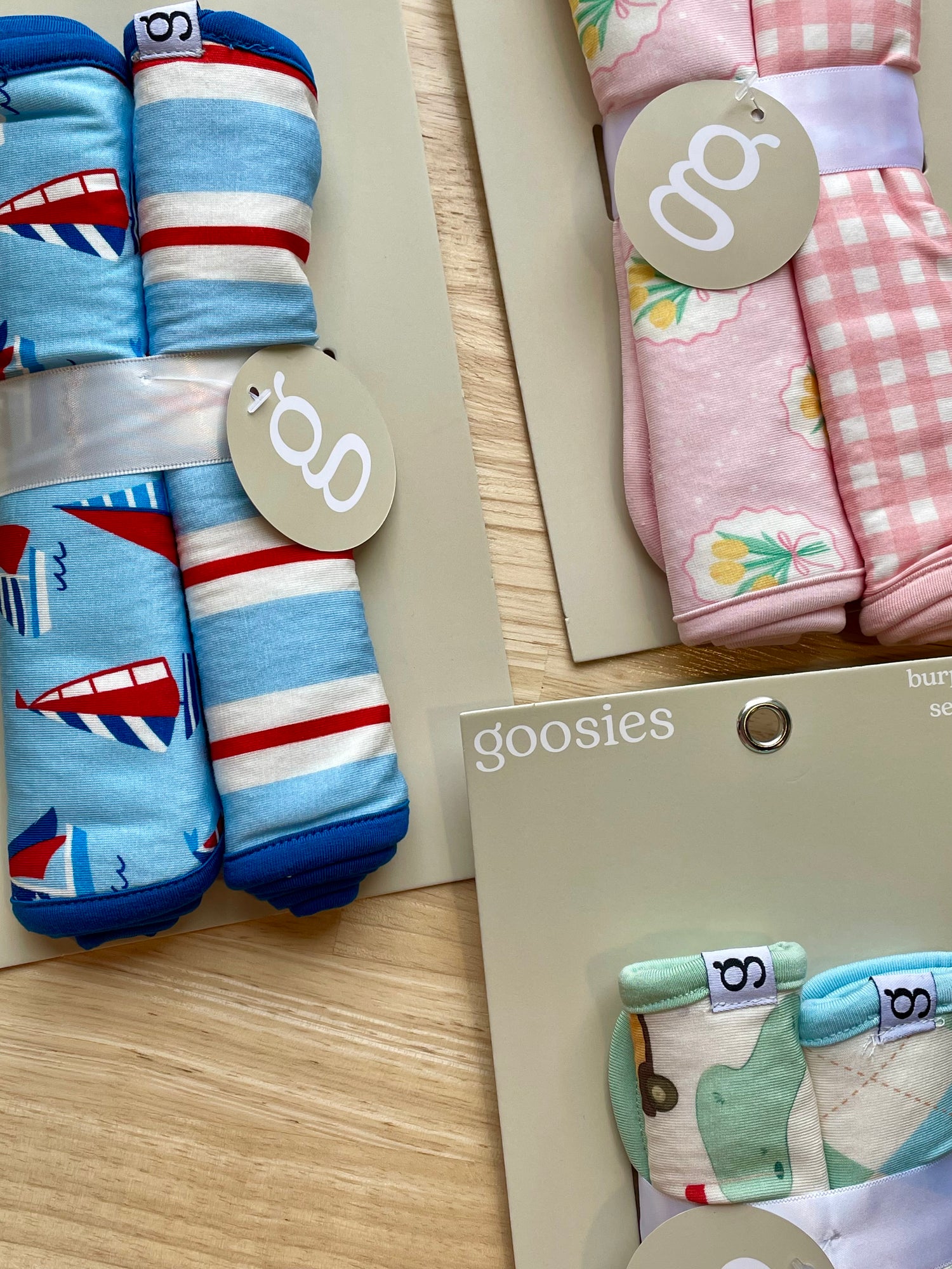 Barks + Birdies Burp Cloth Set