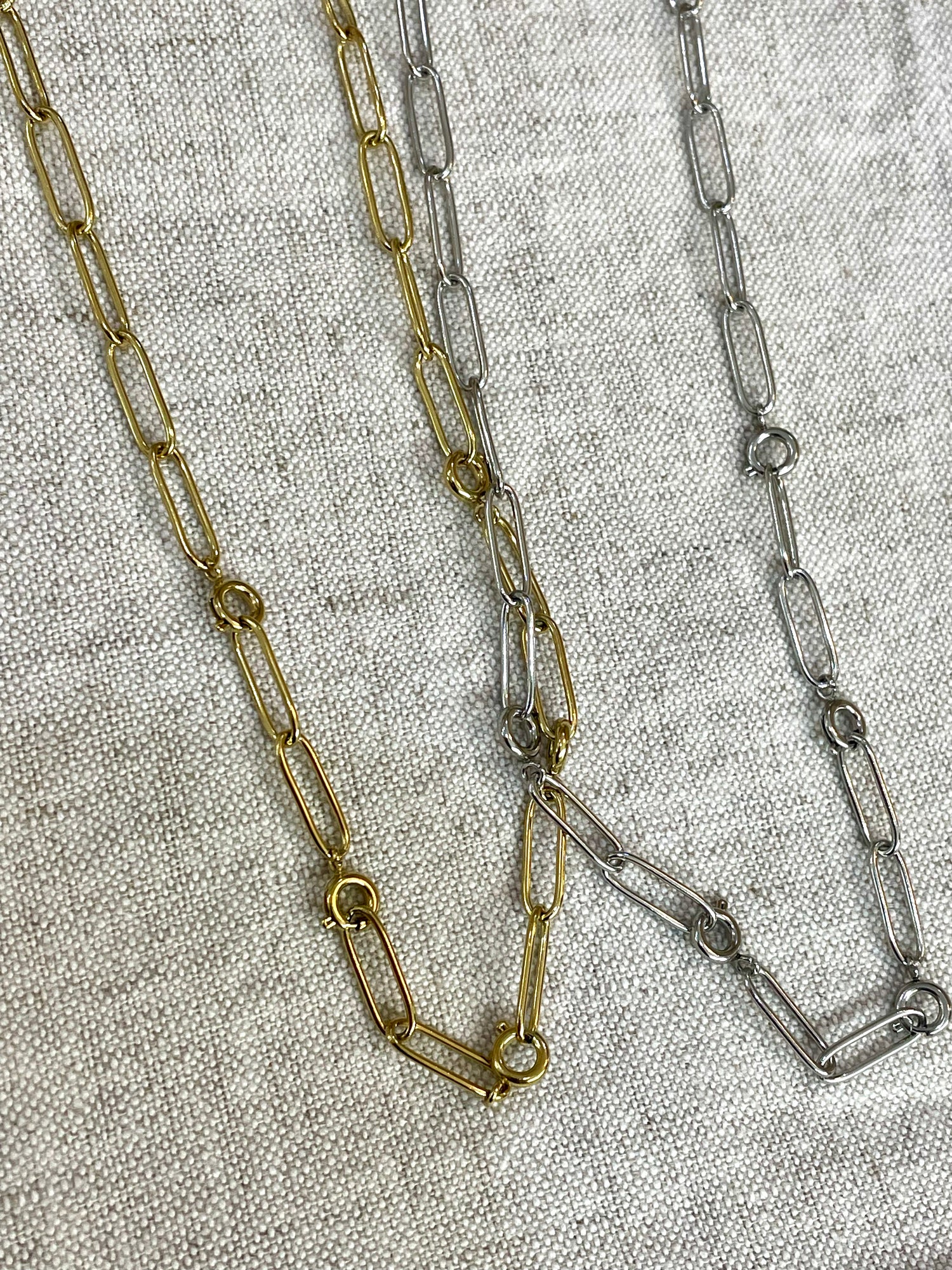 Off The Hook Clasp Necklace Gold