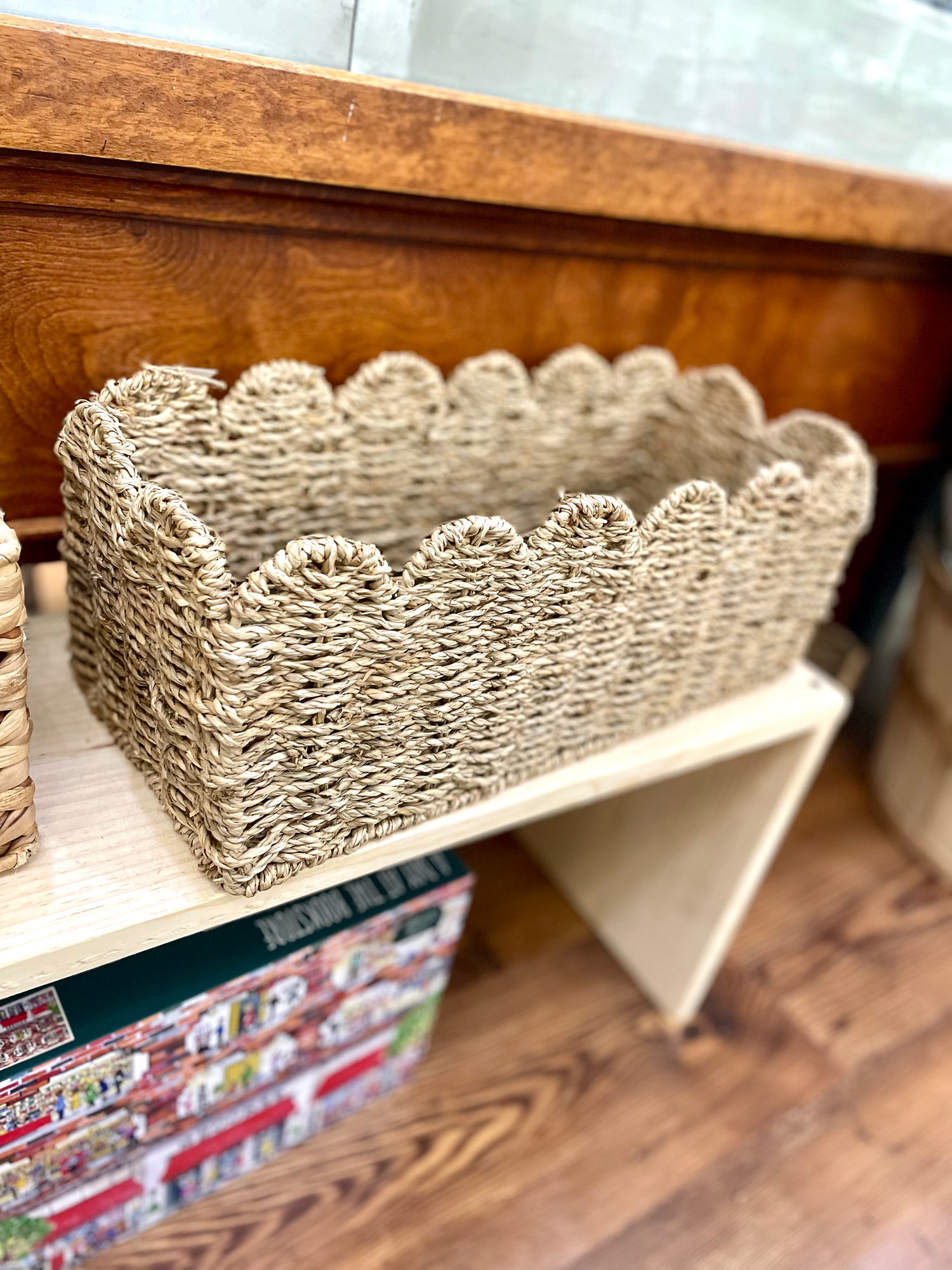 Scalloped Seagrass Basket Wide