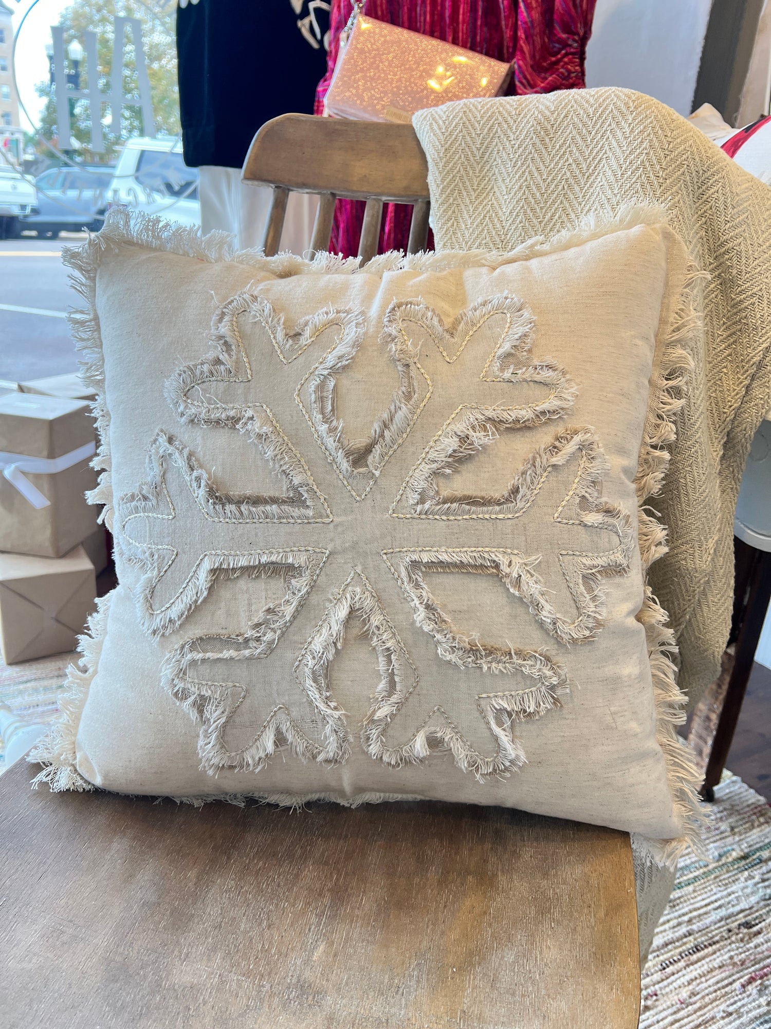 Linen Holiday Pillow