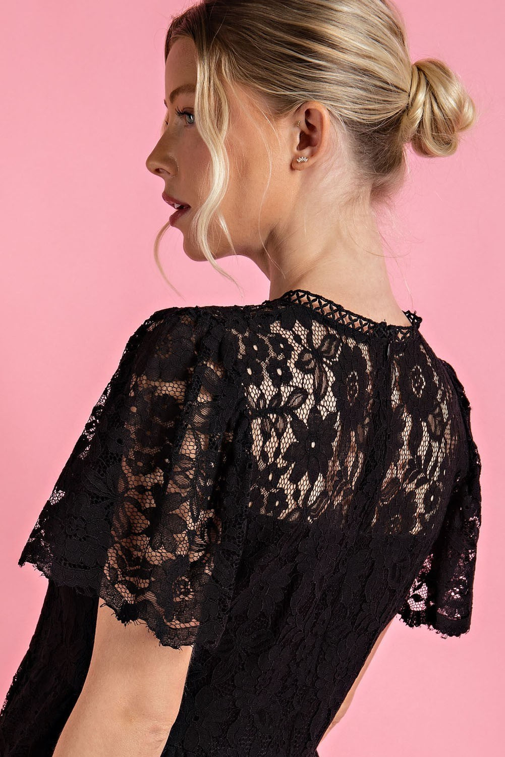 Shoulder Sneak Top