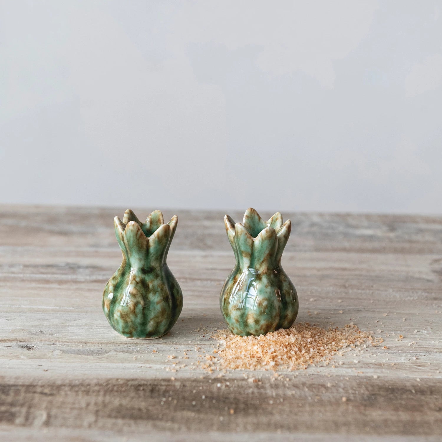 Salt + Pepper Shakers