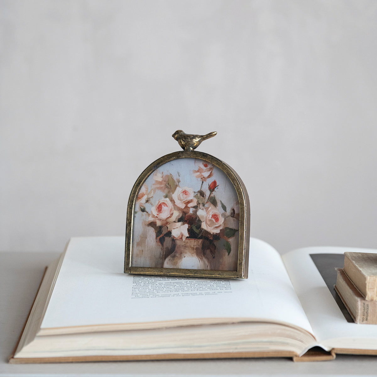 Arched Bird Finial Frame