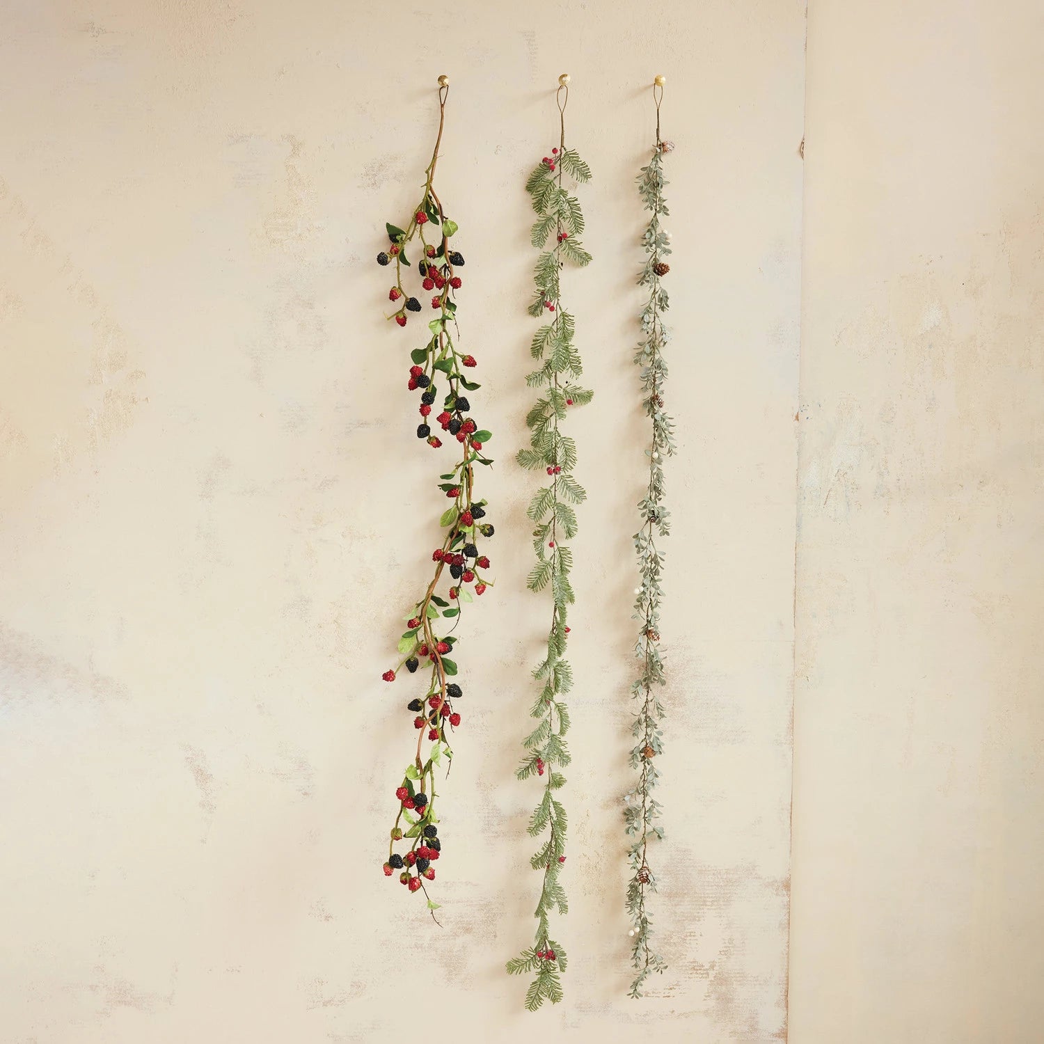 Boxwood Garland with Pinecones & White Berries